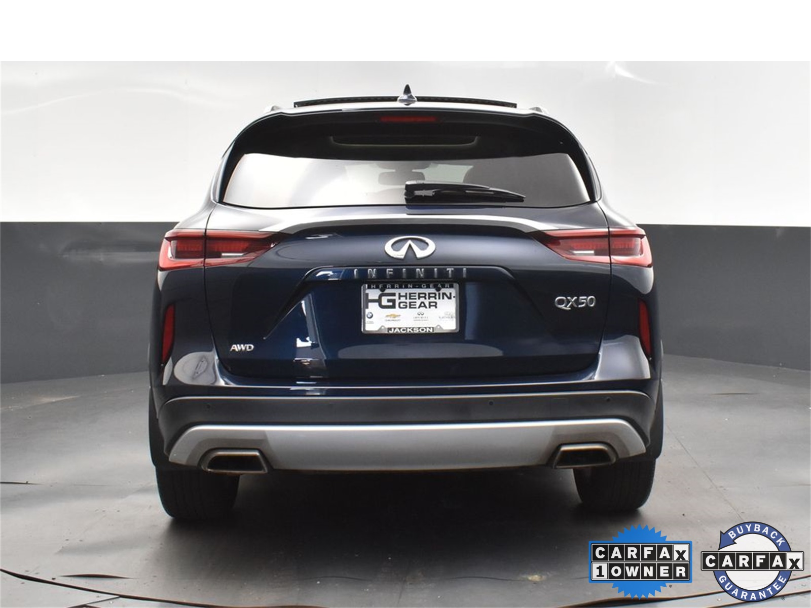 2022 Infiniti QX50 Luxe photo 2