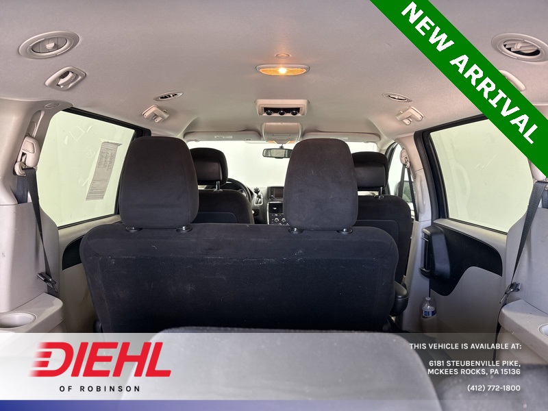 2017 Dodge Grand Caravan SE photo 2