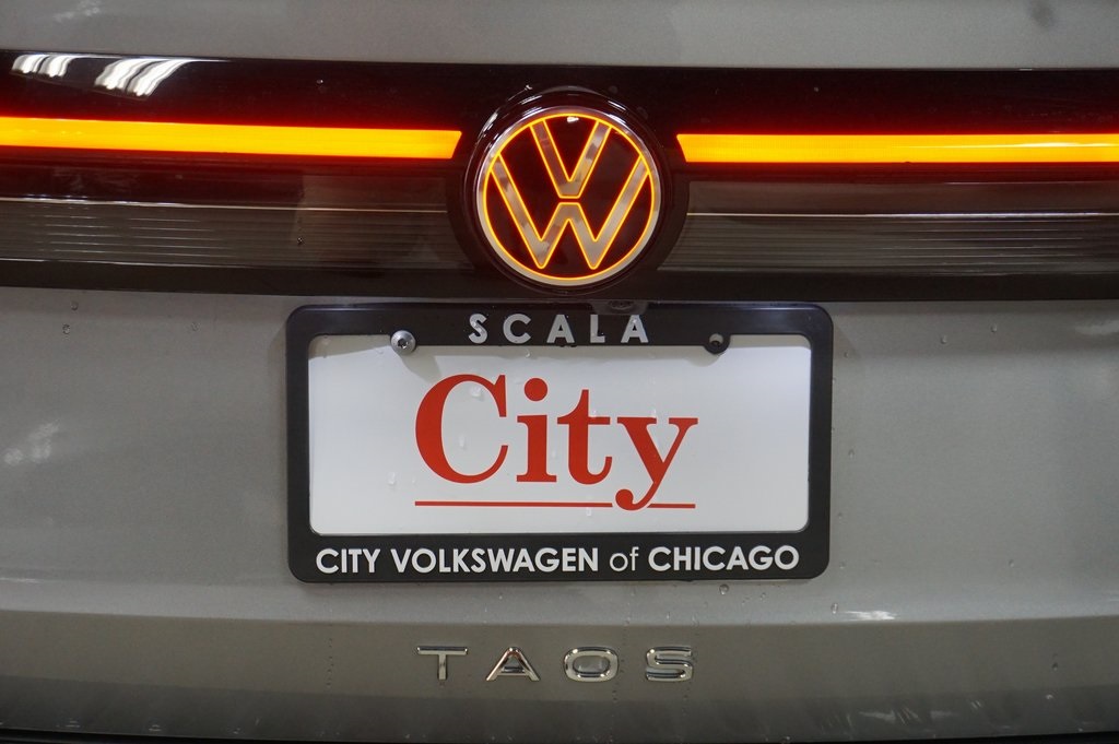 2025 Volkswagen Taos SE photo 25