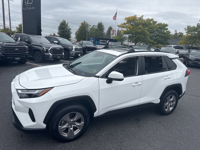 2022 Toyota RAV4 XLE photo 37