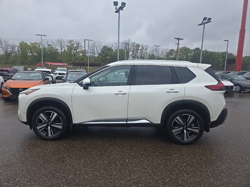 2023 Nissan Rogue Platinum photo 4