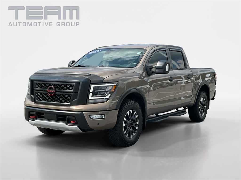 2023 Nissan Titan PRO-4X photo 3