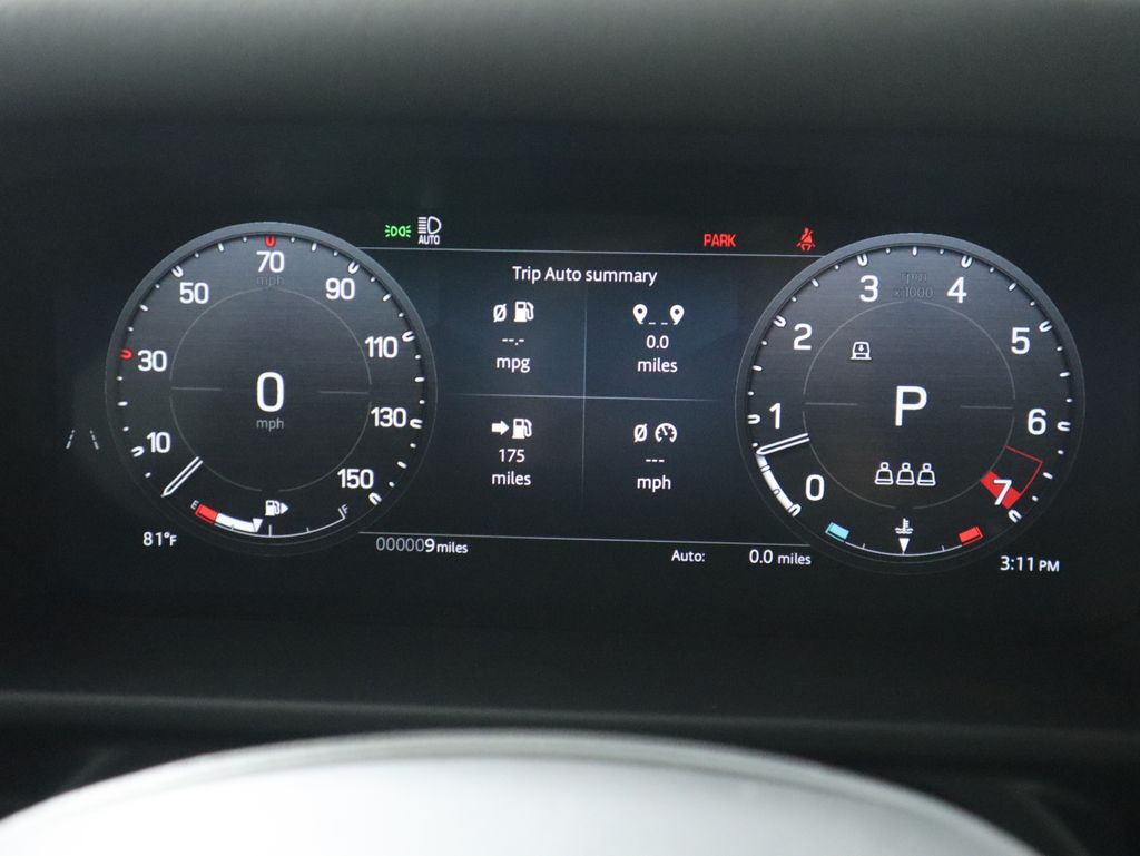 2025 Land Rover Defender 110 S photo 30