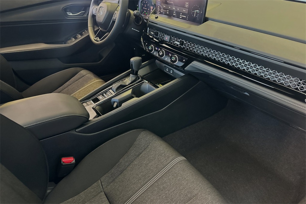 2025 Honda Accord Hybrid Sport photo 14