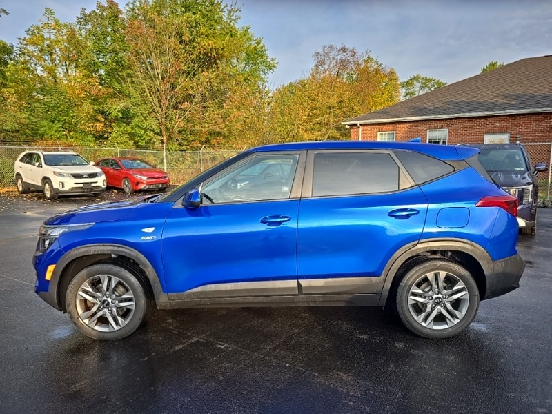 2021 Kia Seltos LX photo 2