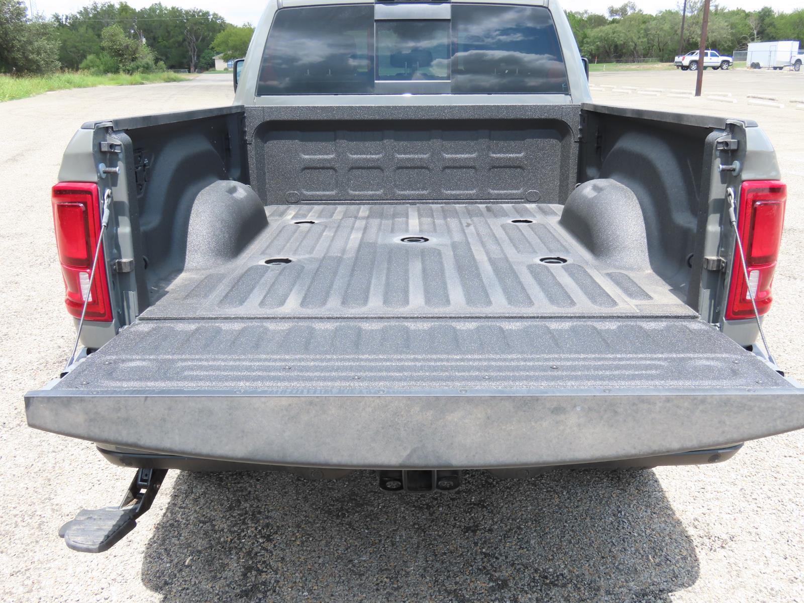 2026 Ram 2500 Laramie photo 18