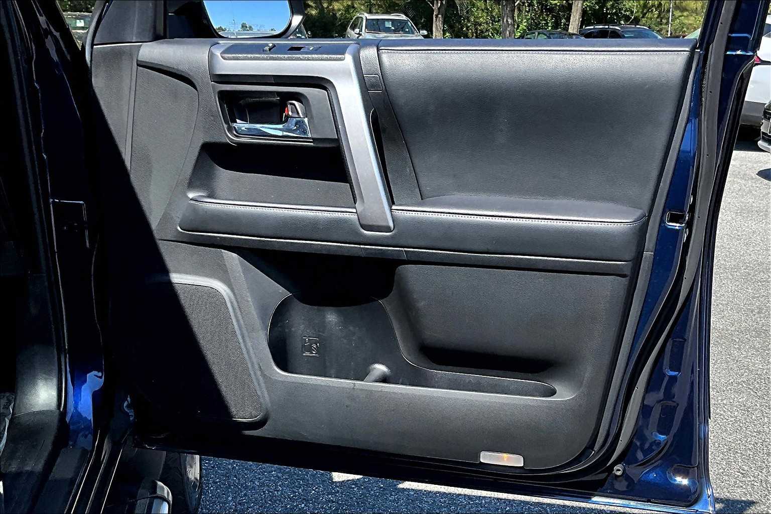 2021 Toyota 4Runner SR5 Premium photo 22