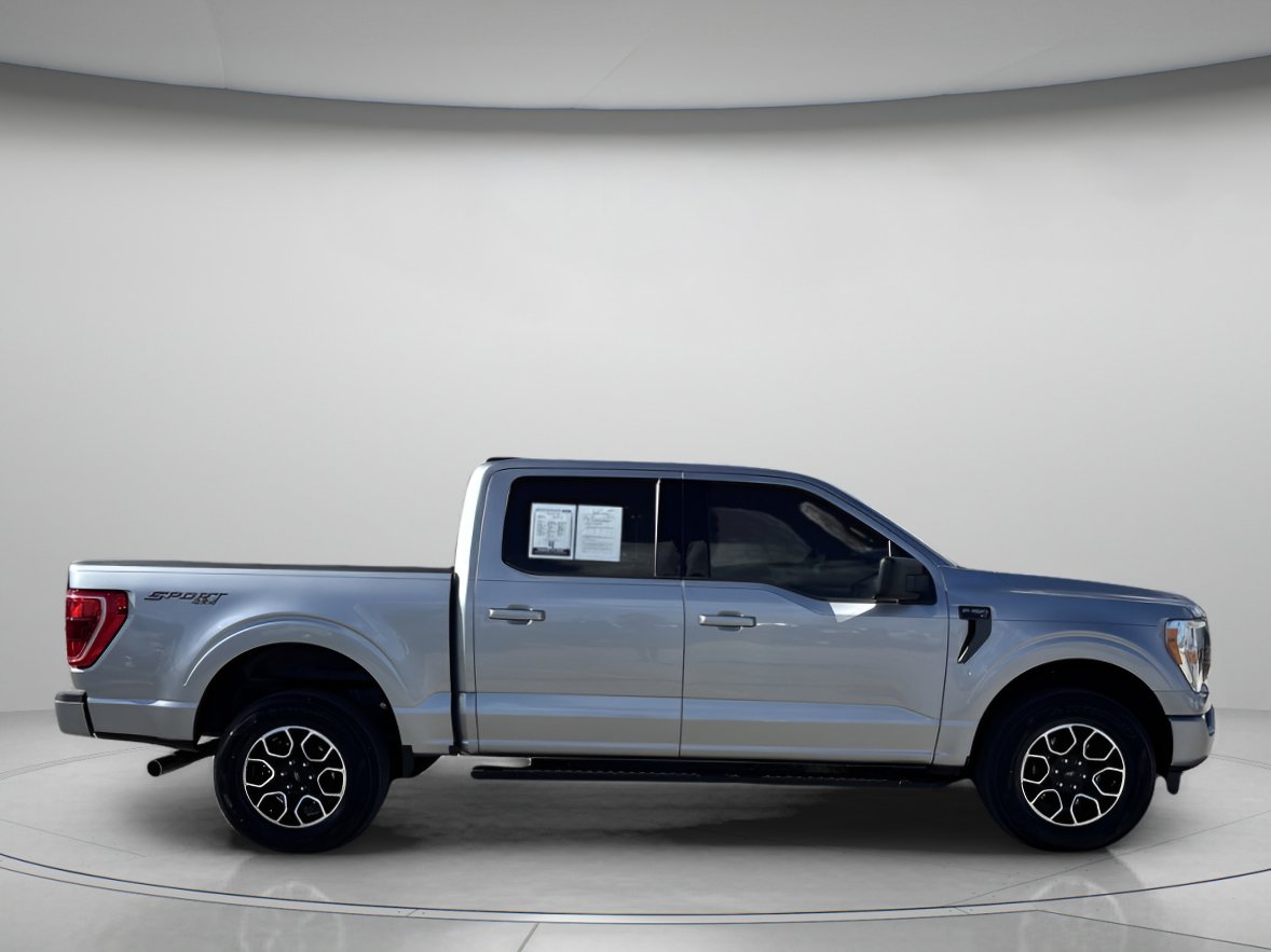 2022 Ford F-150 XLT photo 2