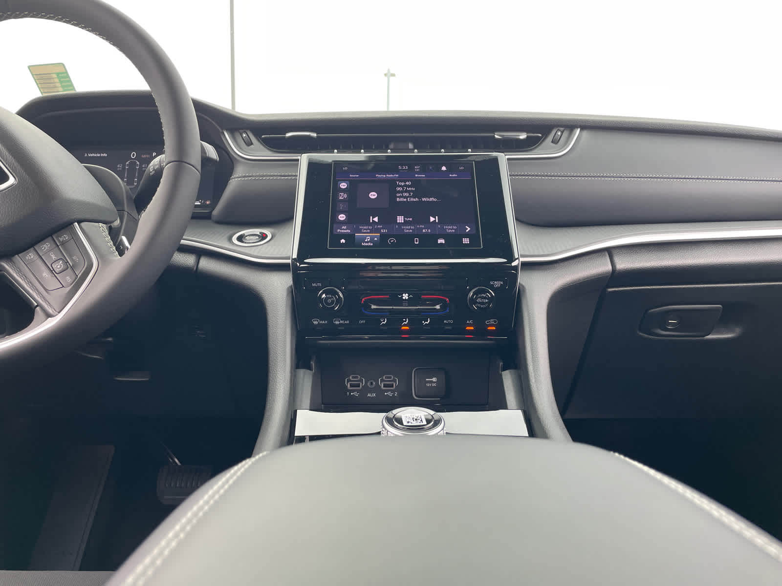 2025 Jeep Grand Cherokee Laredo photo 14
