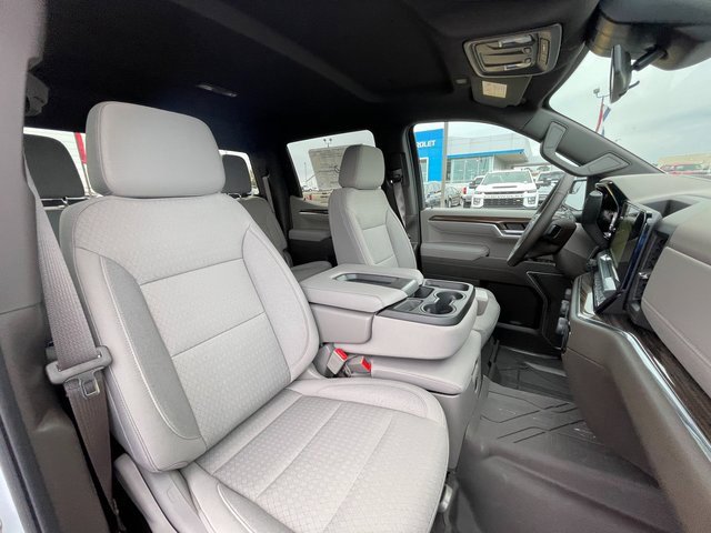 2025 Chevrolet Silverado 1500 LT photo 6
