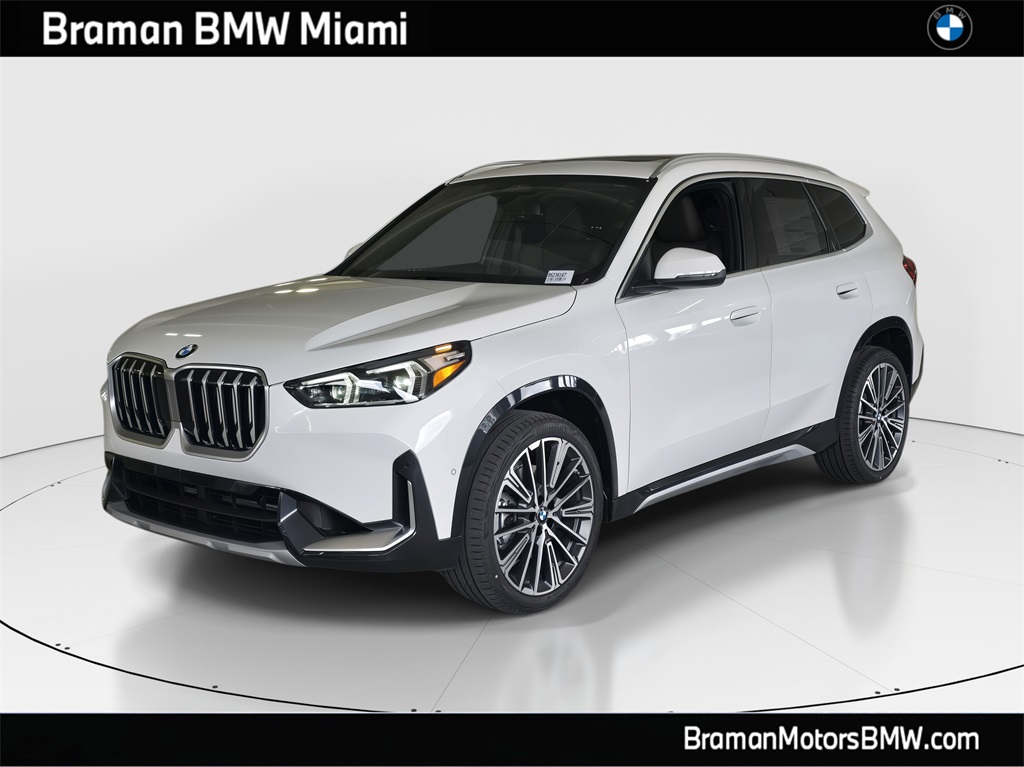 2025 BMW X1 28i's photo