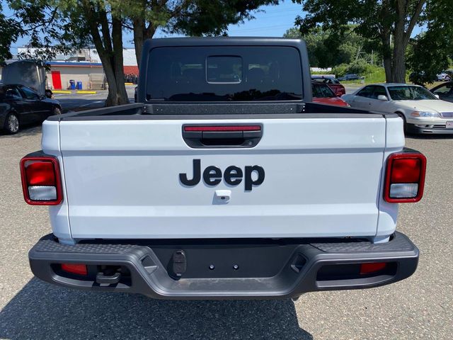 2025 Jeep Gladiator Sport S photo 4