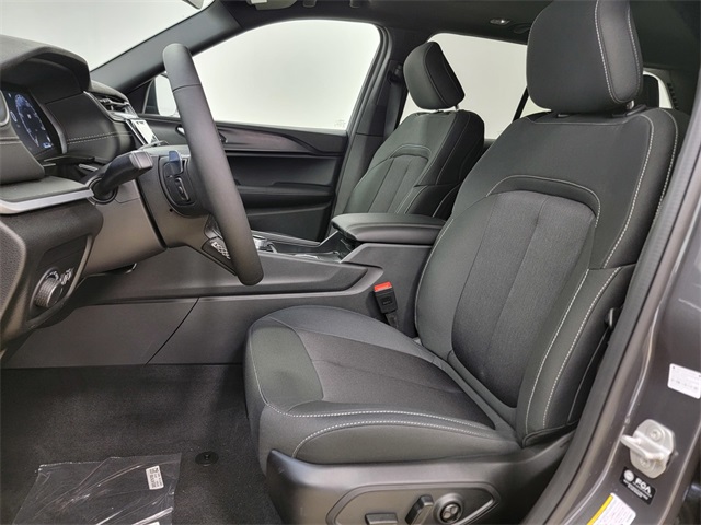 2025 Jeep Grand Cherokee Laredo X photo 11