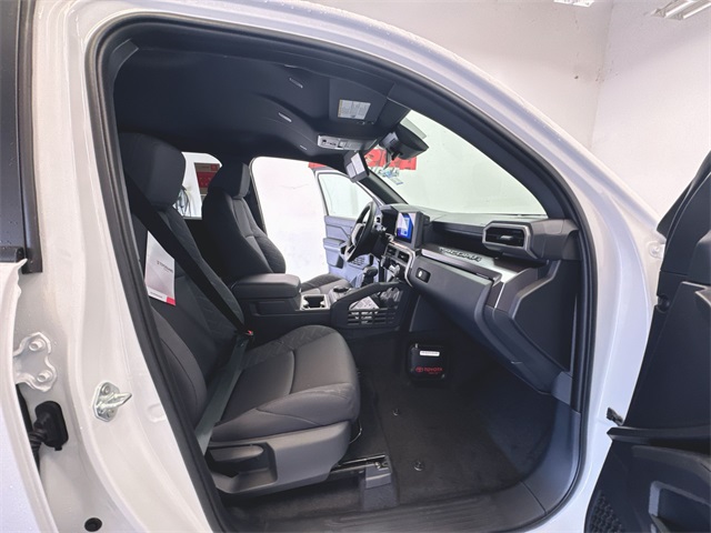 2024 Toyota Tacoma SR5 photo 21