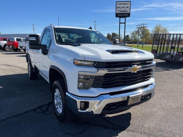 2025 Chevrolet Silverado 2500HD LT photo 2