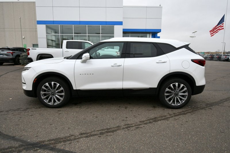 2023 Chevrolet Blazer Premier photo 4