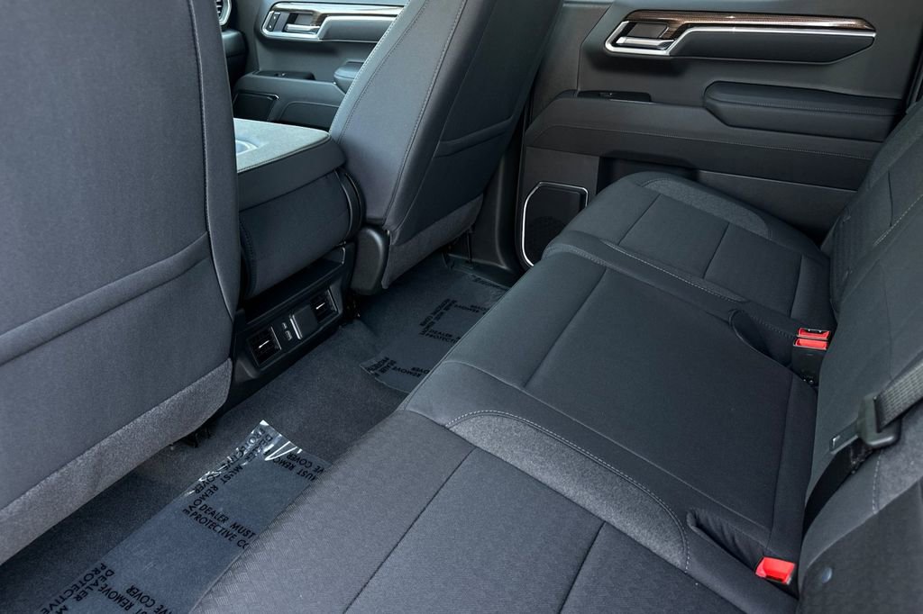 2025 Chevrolet Silverado 1500 LT photo 13
