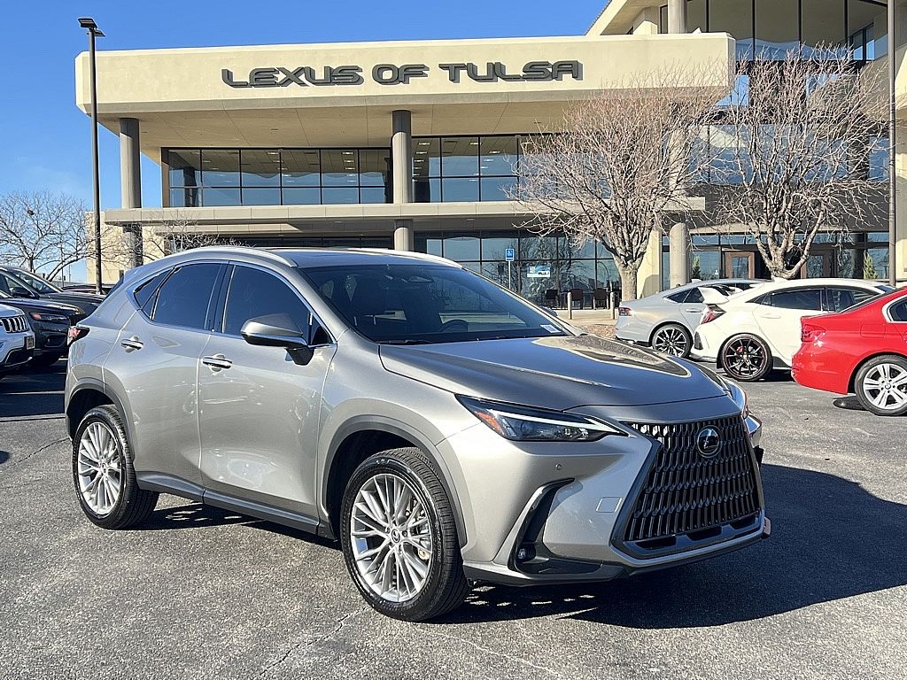 2025 Lexus NX 350's photo