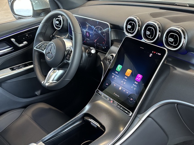 2026 Mercedes Benz GLC 300 photo 25