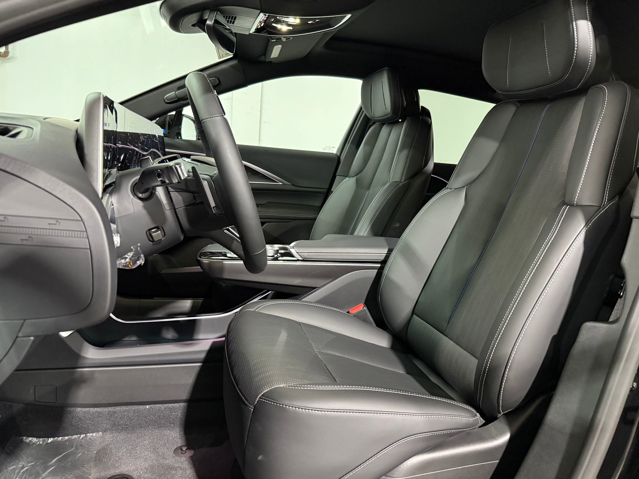 2026 Cadillac Lyriq Sport photo 3