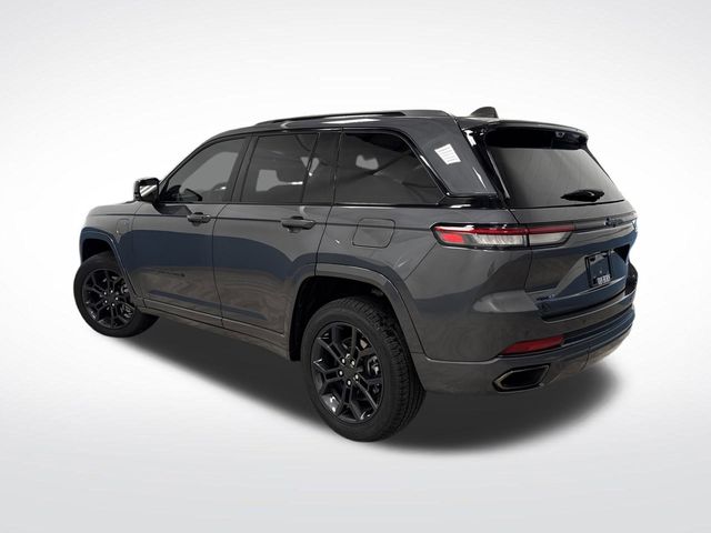 2023 Jeep Cherokee 80th Anniversary Edition photo 2