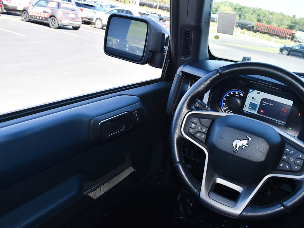 2022 Ford Bronco Outer Banks photo 18