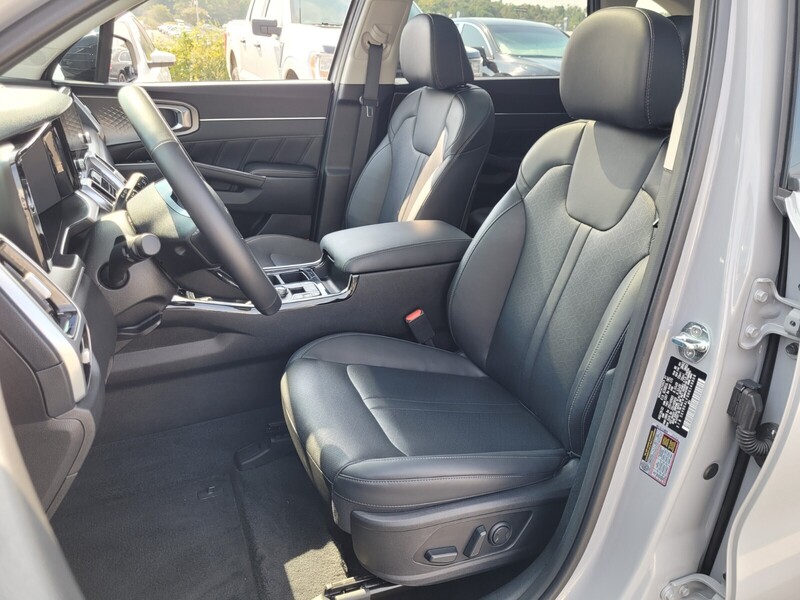 2022 Kia Sorento SX photo 4