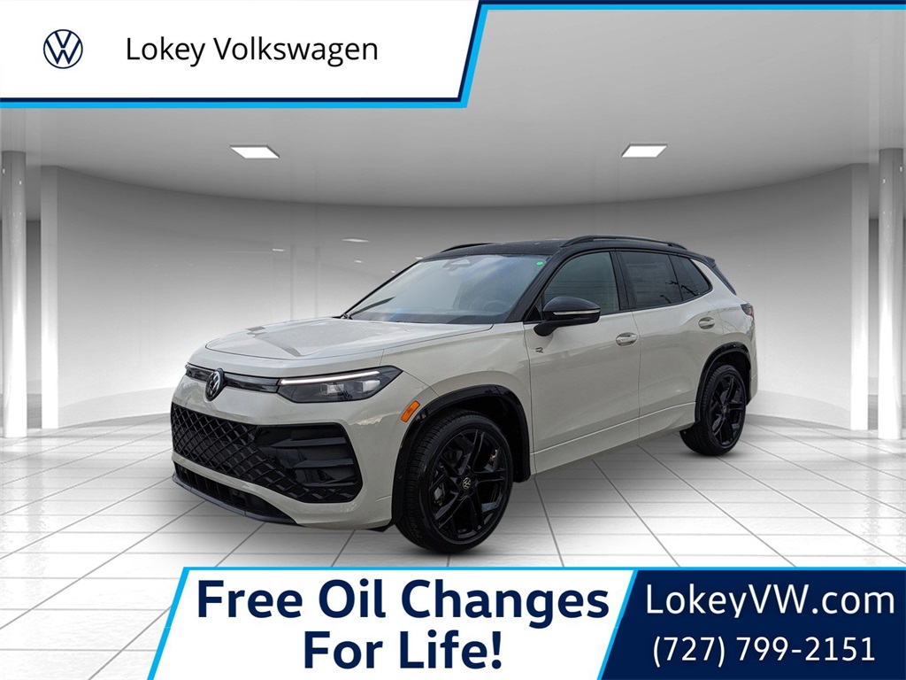 2026 Volkswagen Tiguan SE R-LINE BLACK's photo