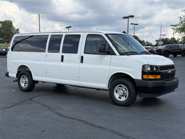 2025 Chevrolet Express 3500 LS 