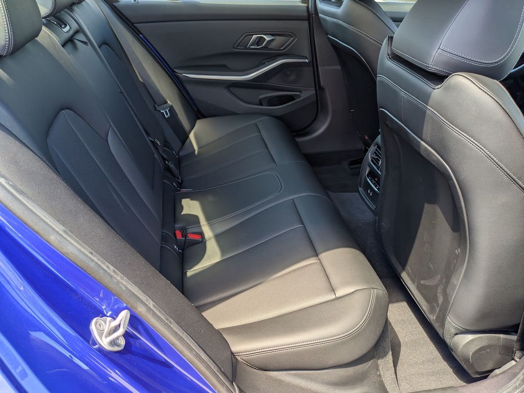2024 Bmw 330e photo 22