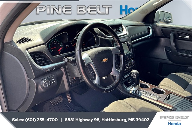 2016 Chevrolet Traverse 2LT photo 11