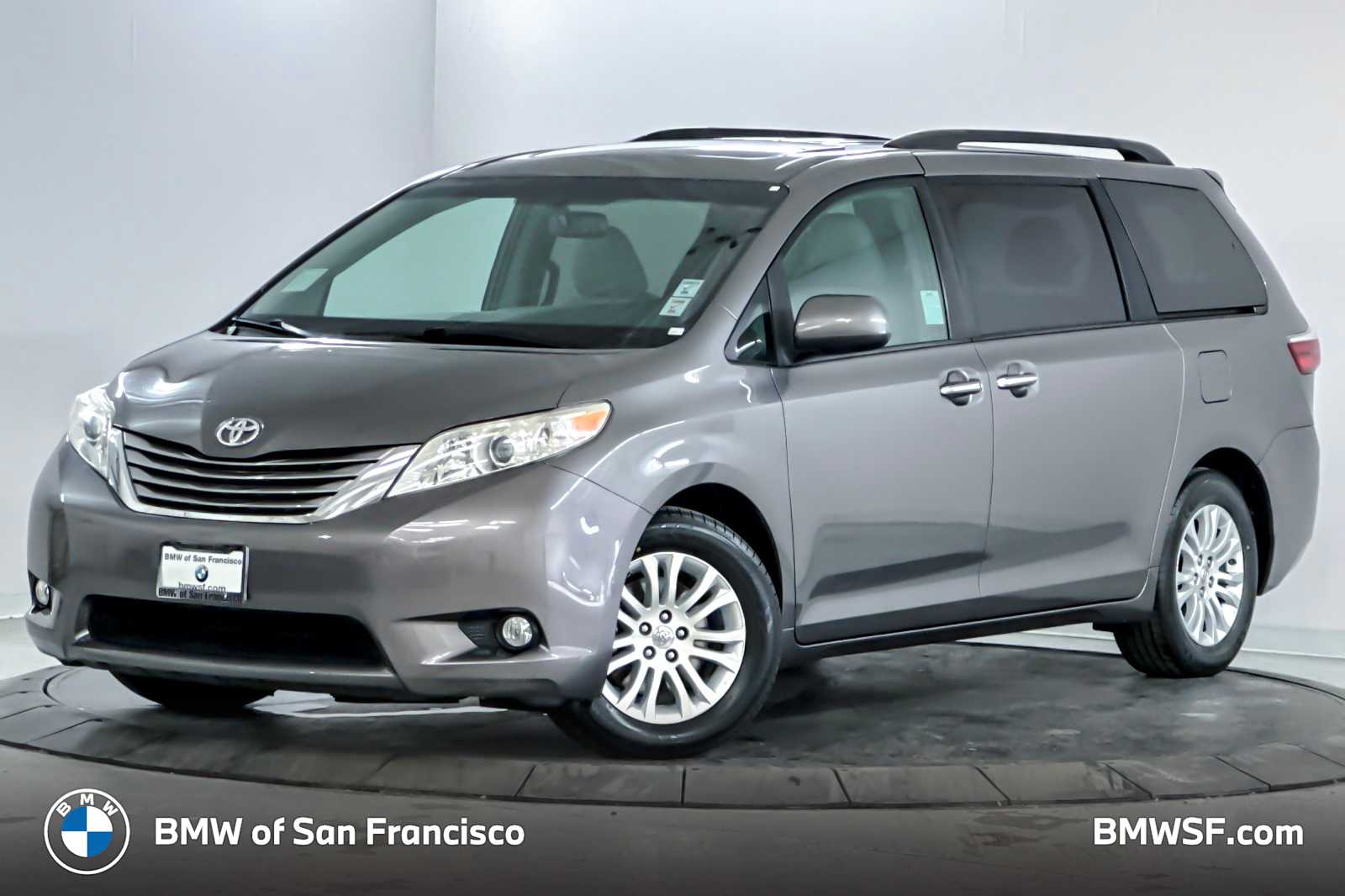 2017 Toyota Sienna XLE