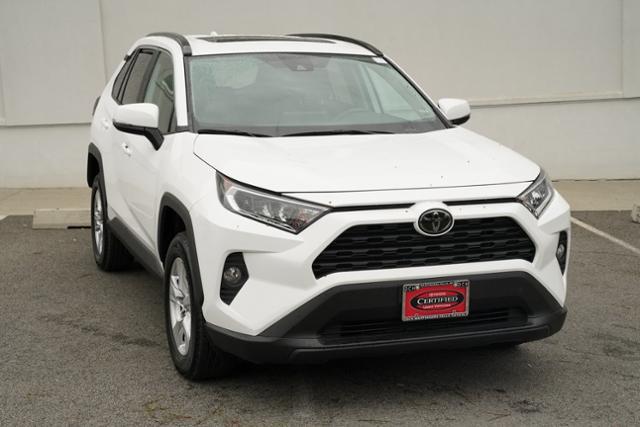 2019 Toyota RAV4 XLE's photo