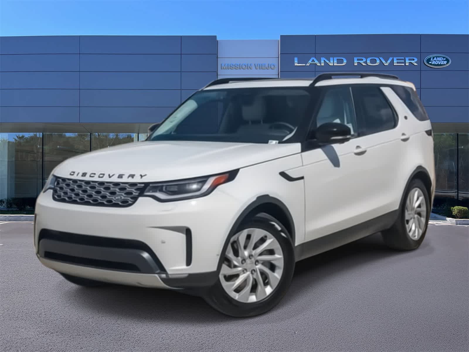 2025 Land Rover Discovery S photo 8