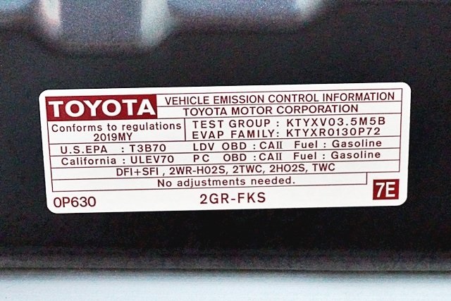 Used 2019 Gray Toyota XLE image 35