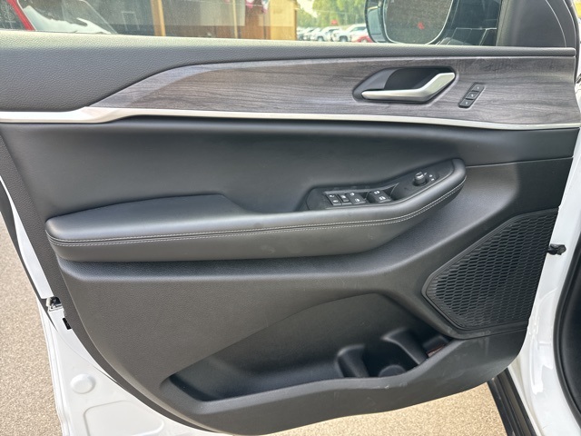 2024 Jeep Grand Cherokee Limited photo 20