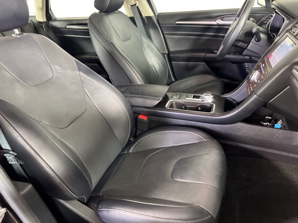 2019 Ford Fusion Energi Titanium photo 8