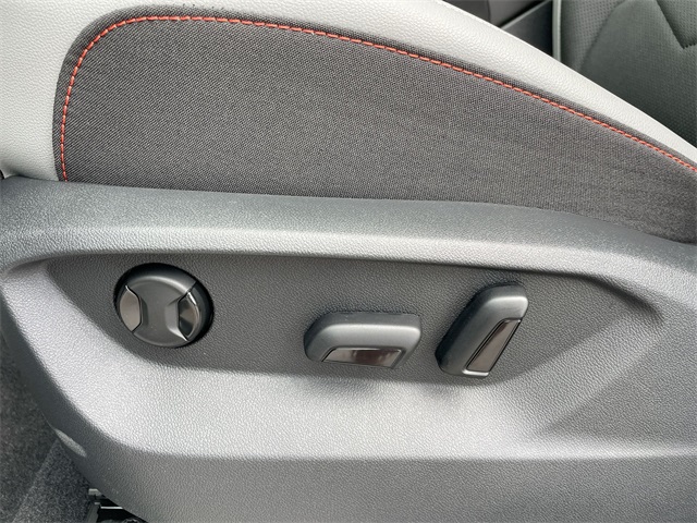 2025 Volkswagen Atlas Peak Edition SE Technology photo 8