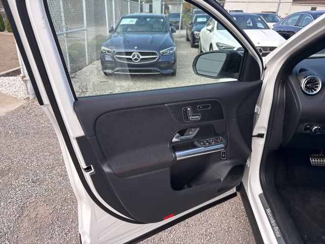 2025 Mercedes Benz GLA 250 4MATIC photo 10