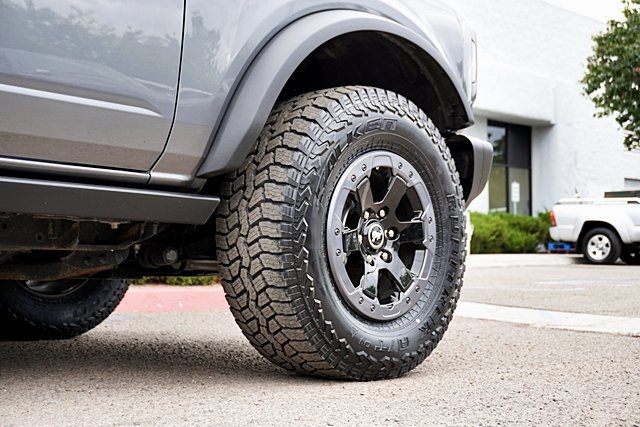 Used 2022 Gray Ford Badlands image 8