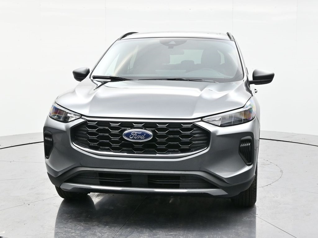 2026 Ford Escape ST-Line photo 2