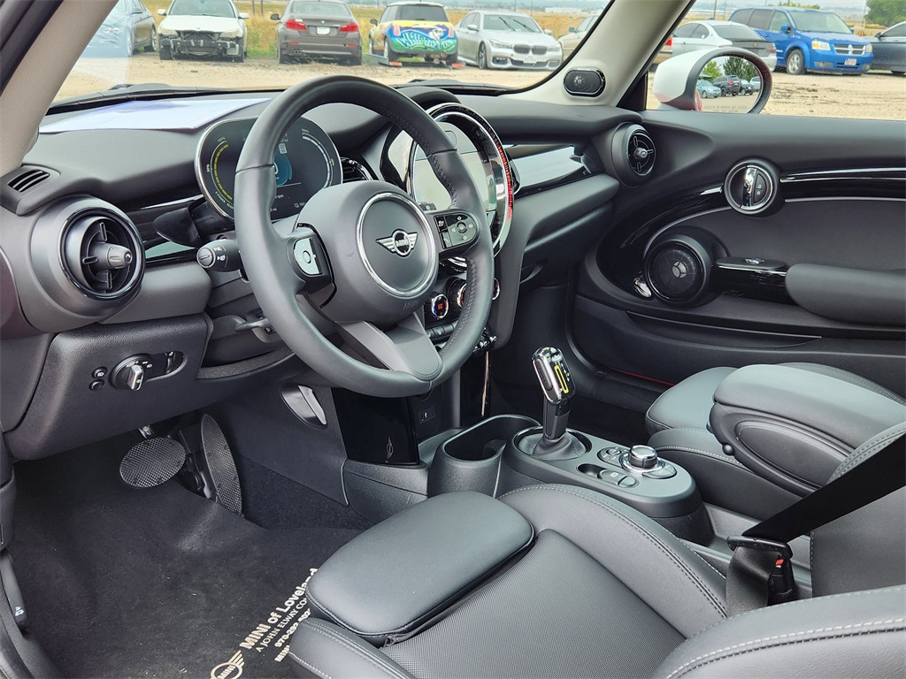 2024 Mini Cooper 2 Door Hardtop SE photo 7