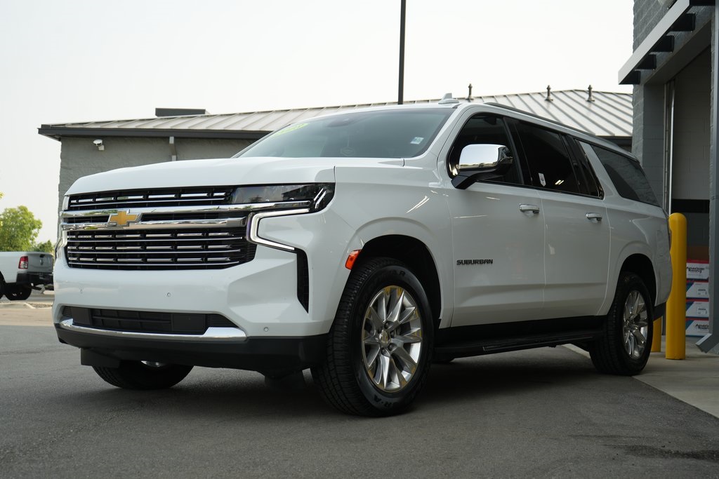 2023 Chevrolet Suburban Premier photo 3