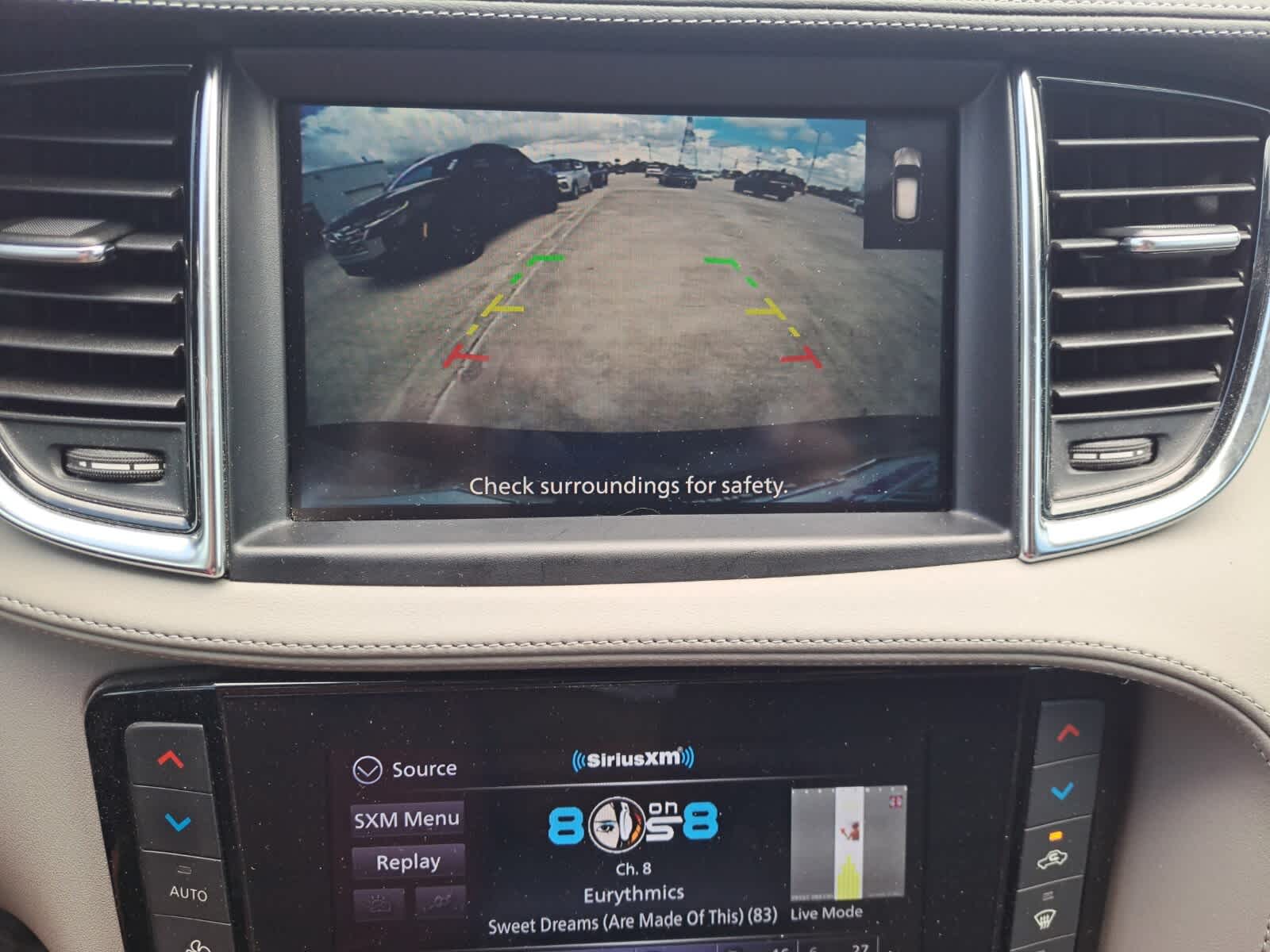 2023 Infiniti QX50 Luxe photo 11