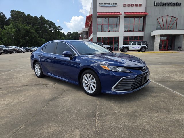 2023 Toyota Camry LE photo 8