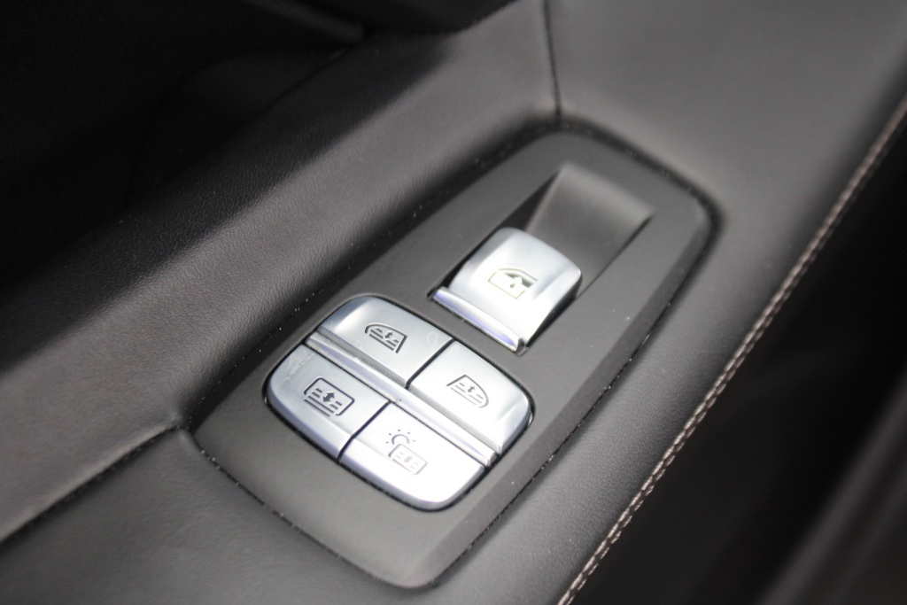 2020 Bmw 750i xDrive Sedan photo 36