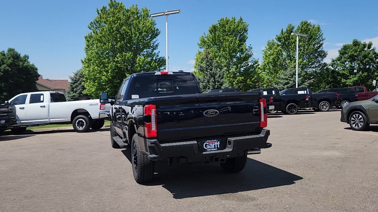 2025 Ford F-250 Lariat photo 4