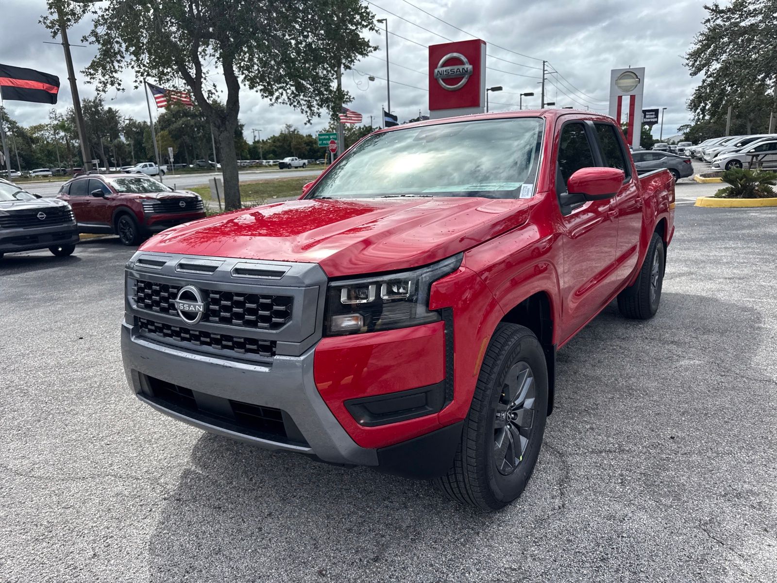 2026 Nissan Frontier SV photo 2