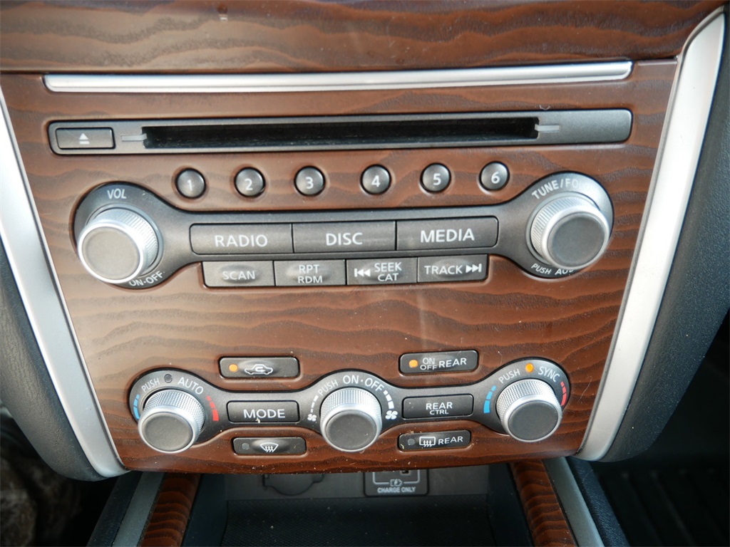 2019 Nissan Pathfinder Platinum photo 27