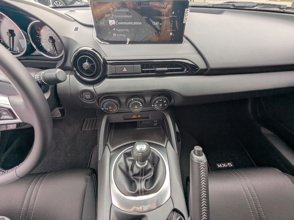 2025 Mazda MX-5 Miata Miata Sport photo 16